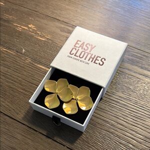 Gold Flower Earrings